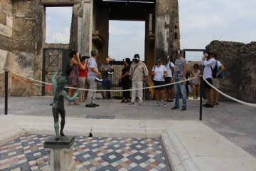 Фото Экскурсия в очках виртуальной реальности Помпеи 